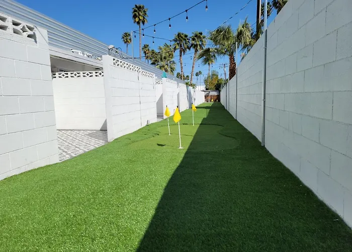 Bellevue Oasis - Adults Only